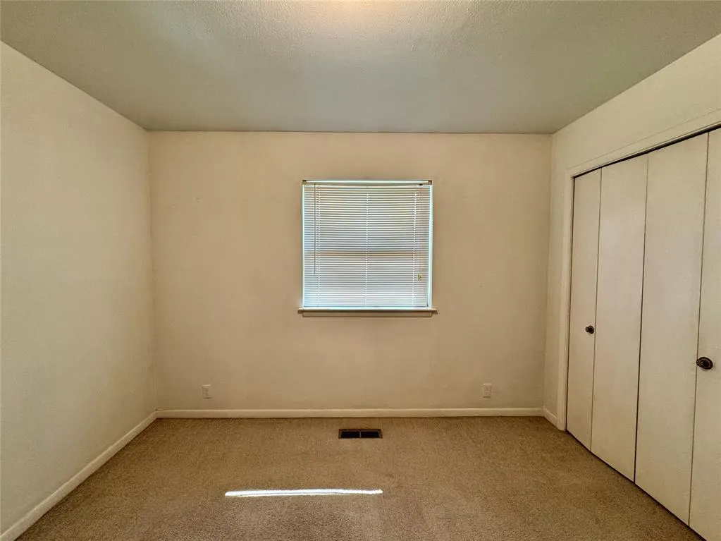 Photo 17 — 2615 S 18th Street, Chickasha, OK 73018