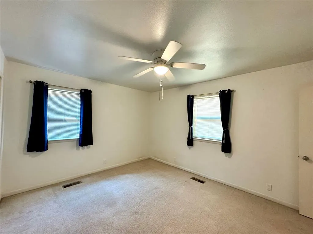 Photo 22 — 2615 S 18th Street, Chickasha, OK 73018