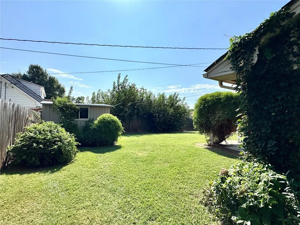 Photo 33 — 2615 S 18th Street, Chickasha, OK 73018
