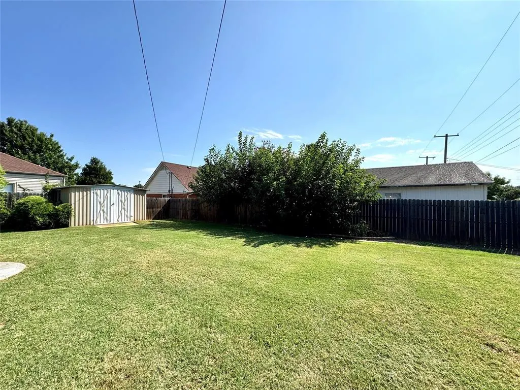 Photo 34 — 2615 S 18th Street, Chickasha, OK 73018