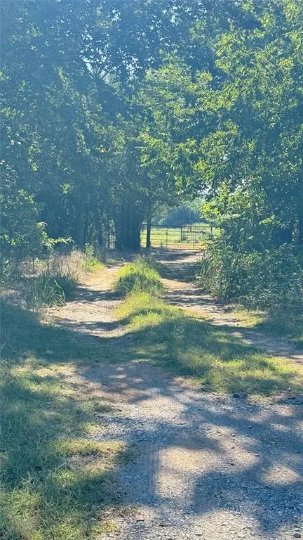 Photo 2 — 4311 County Street 2875 Street, Rush Springs, OK 73082