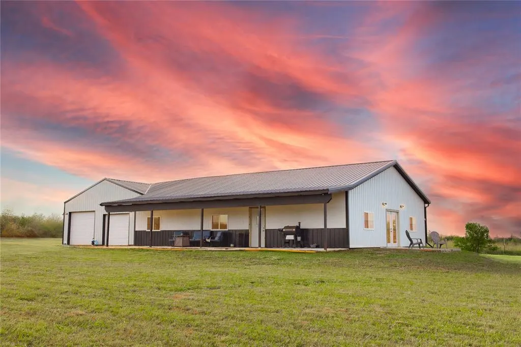 Front exterior — 8050 N Henney Road, Coyle, OK 73027