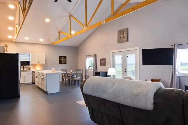 Photo 6 — 8050 N Henney Road, Coyle, OK 73027