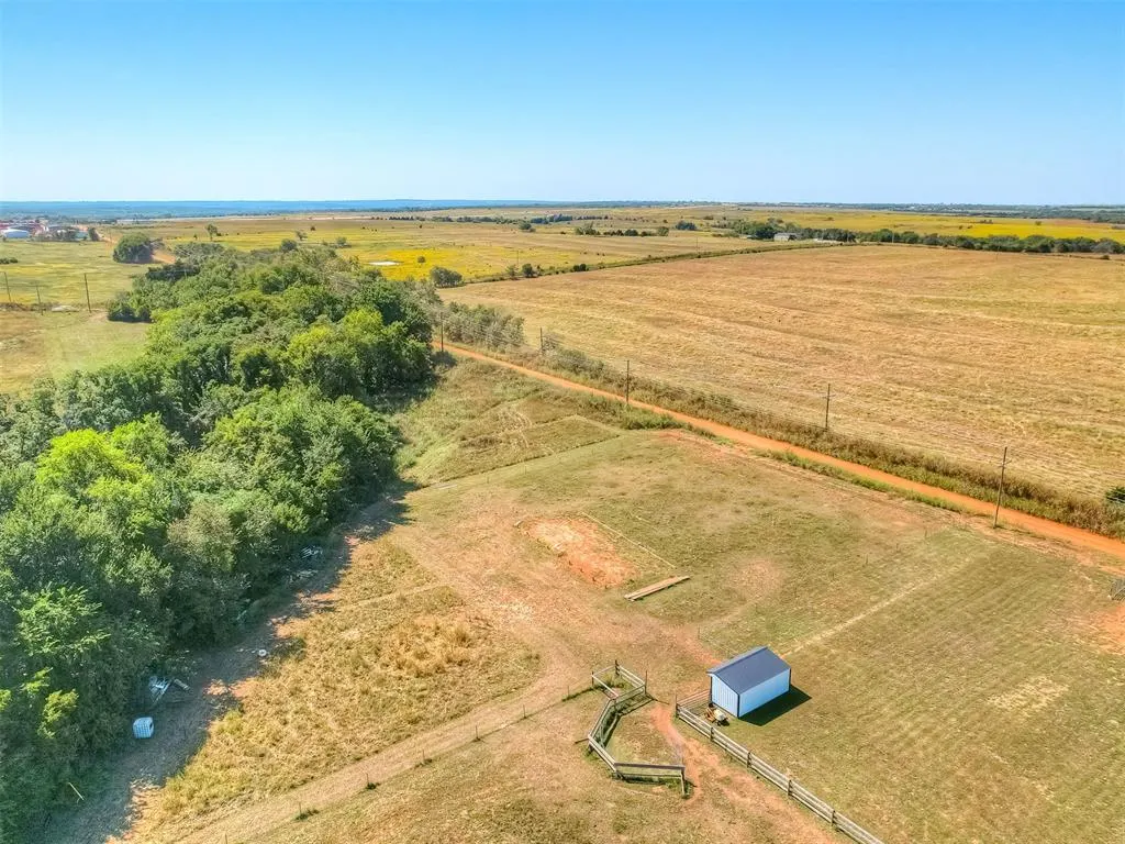 Photo 29 — 8050 N Henney Road, Coyle, OK 73027