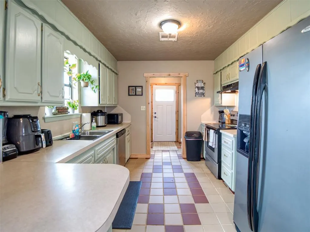 Photo 11 — 3462 N 3735 rd, Holdenville, OK 74848