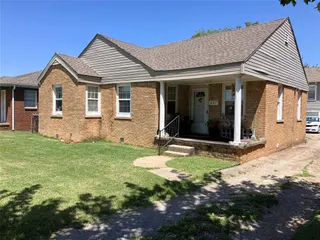 Sold home at 301 NE 26th Street