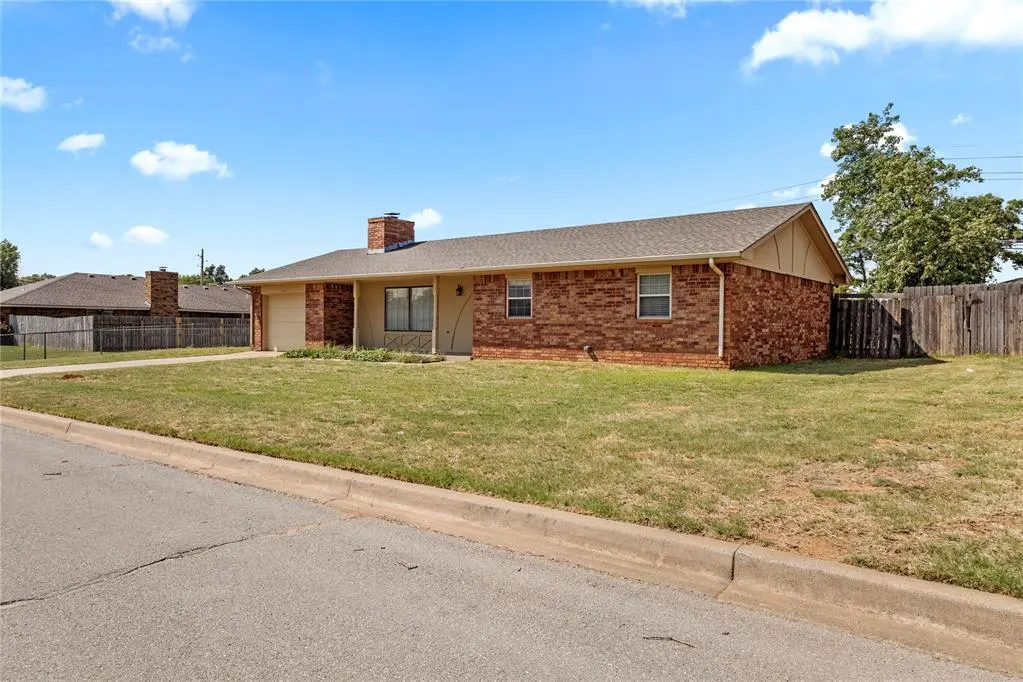 Photo 2 — 1805 E Serenade Street, Weatherford, OK 73096