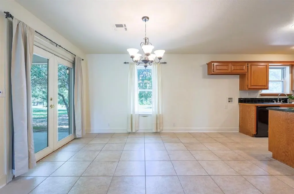 Photo 9 — 105849 Payne Lane, Meeker, OK 74855