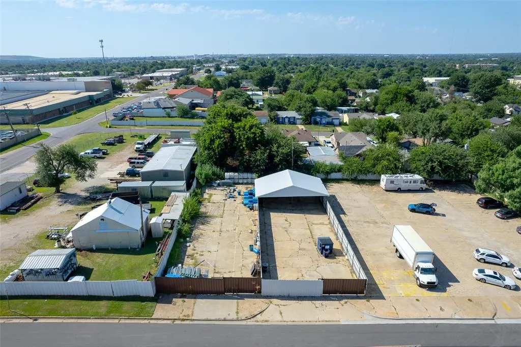 Photo 2 — 832 SE 30th Street, Oklahoma City, OK 73129