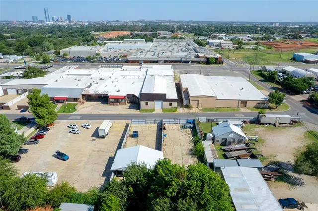 Photo 8 — 832 SE 30th Street, Oklahoma City, OK 73129