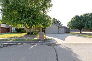 Sold home at 1412 Victoria Place