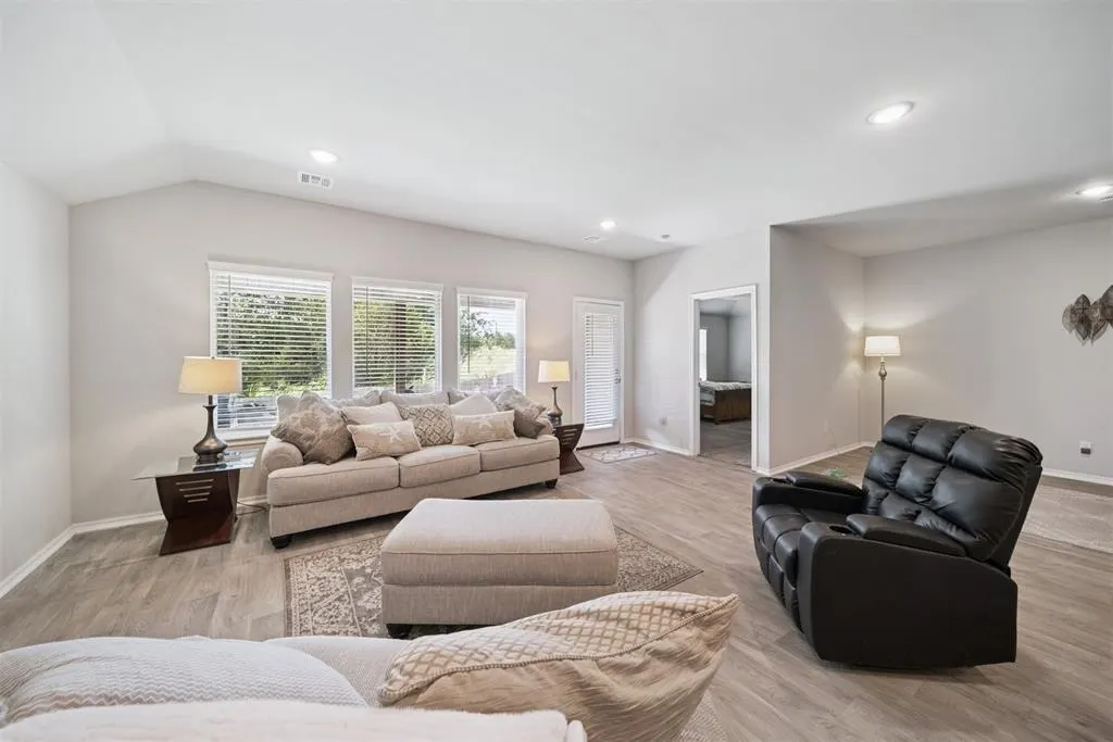 Photo 5 — 3005 Talbot Circle, Bartlesville, OK 74006