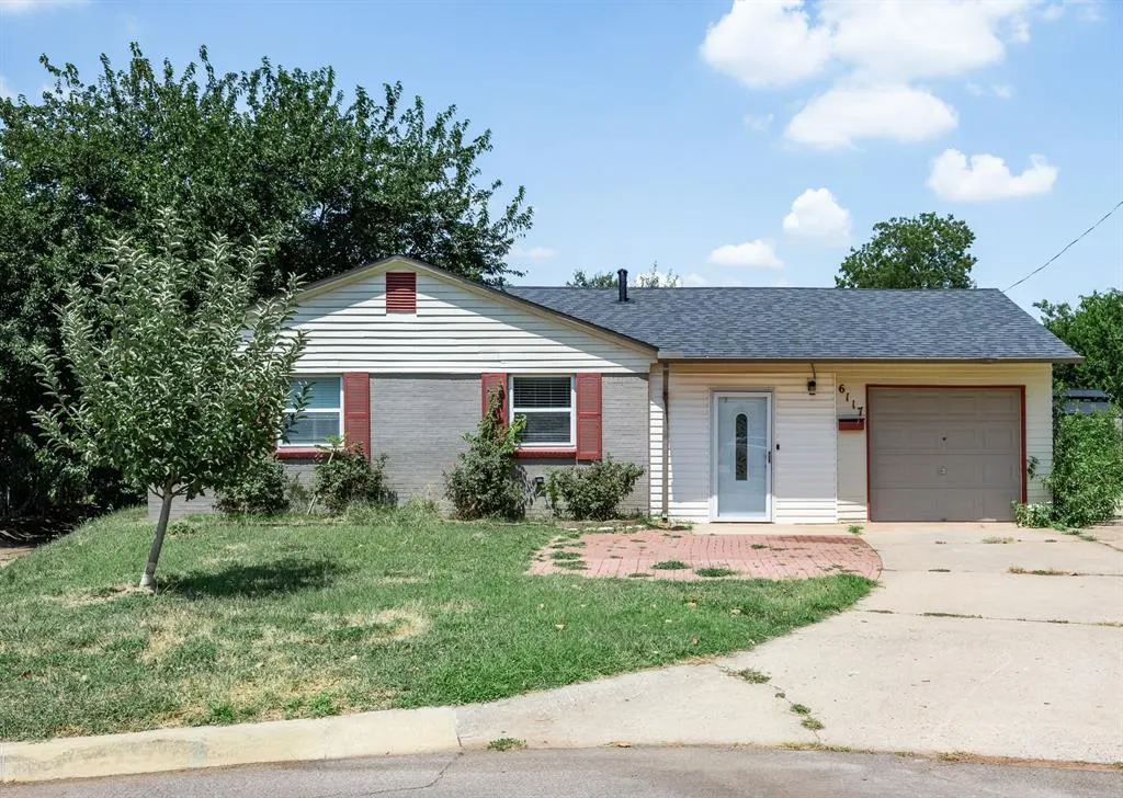 Photo 3 — 6117 N Redmond Avenue, Warr Acres, OK 73122