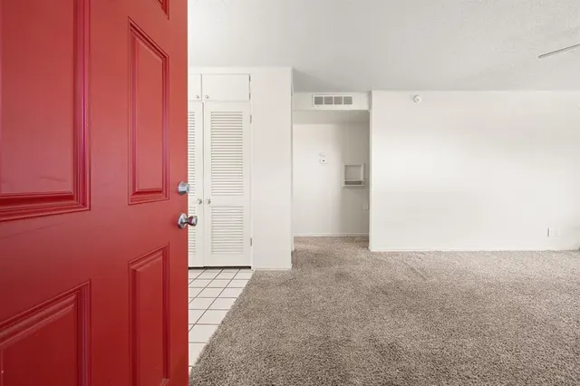 Photo 8 — 6117 N Redmond Avenue, Warr Acres, OK 73122