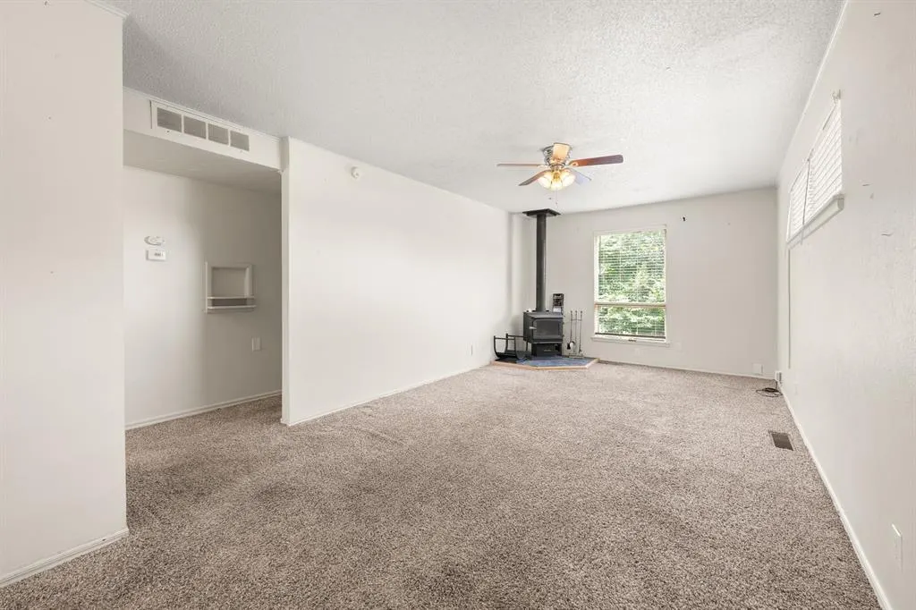 Photo 9 — 6117 N Redmond Avenue, Warr Acres, OK 73122