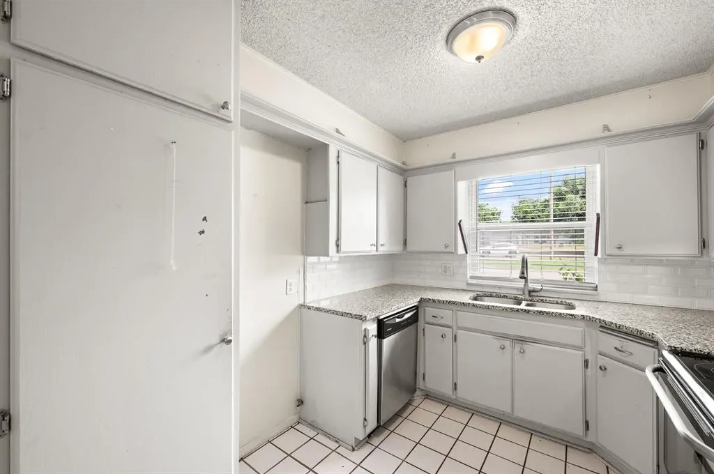 Photo 16 — 6117 N Redmond Avenue, Warr Acres, OK 73122