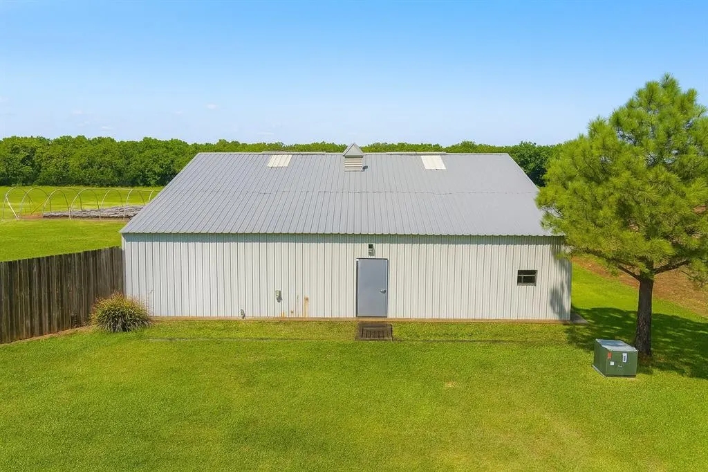 Photo 22 — 940671 S 3360 Road, Wellston, OK 74881