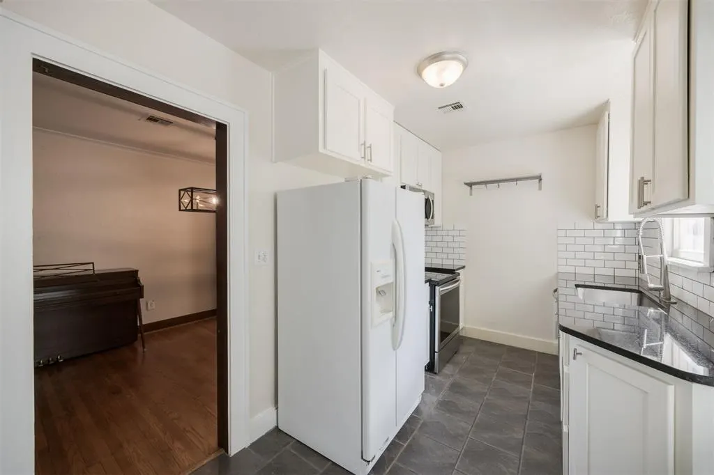 Photo 12 — 1127 NW 46th Street, Oklahoma City, OK 73118