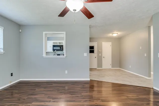 Photo 5 — 7569 S Embassy Terrace, Oklahoma City, OK 73169