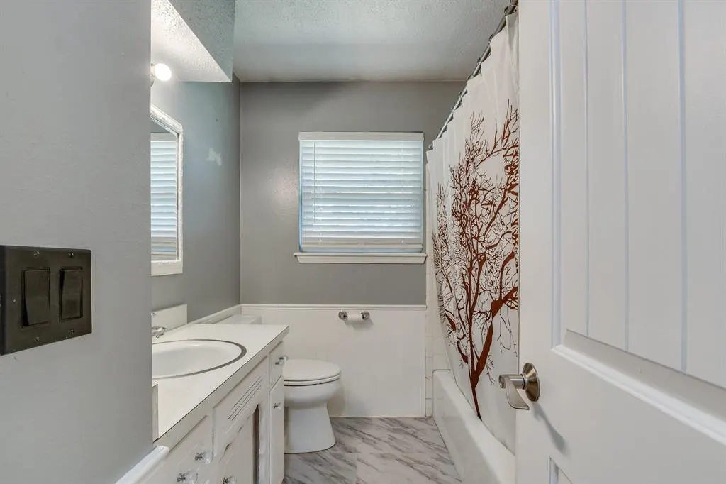 Photo 12 — 7569 S Embassy Terrace, Oklahoma City, OK 73169