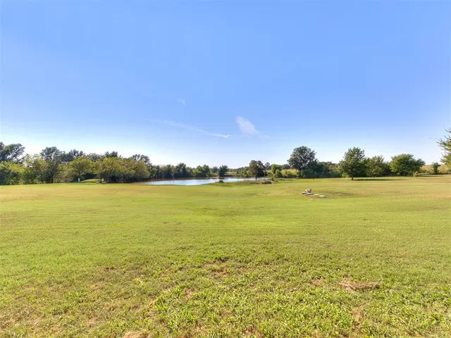 Photo 4 — 2600 Shoreline Drive, Norman, OK 73026