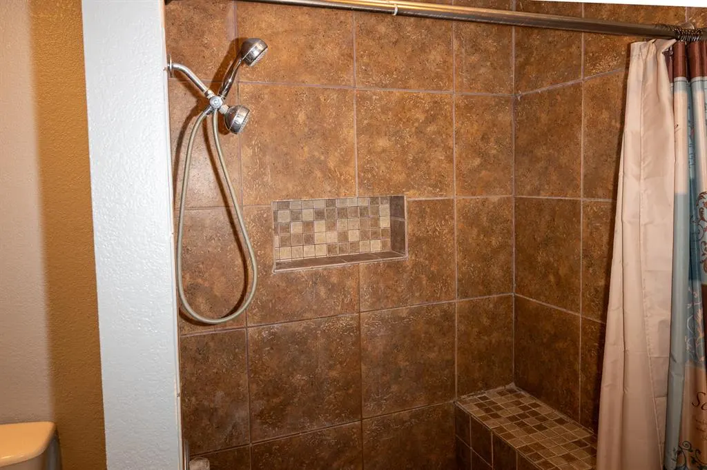Photo 18 — 321 Grissom Drive, Elk City, OK 73644