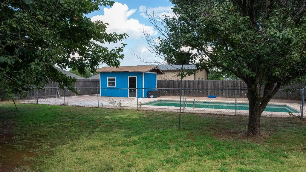 Photo 26 — 321 Grissom Drive, Elk City, OK 73644