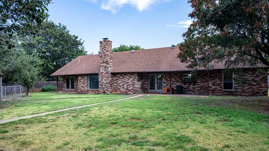 Photo 27 — 321 Grissom Drive, Elk City, OK 73644