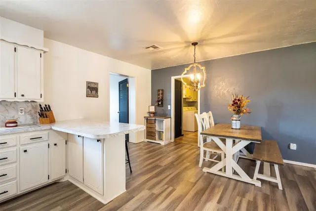 Photo 7 — 626 E Benton Avenue, Sayre, OK 73662