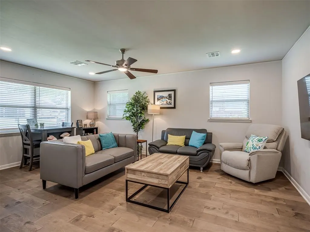 Photo 8 — 3101 NW 70th Street, Oklahoma City, OK 73116
