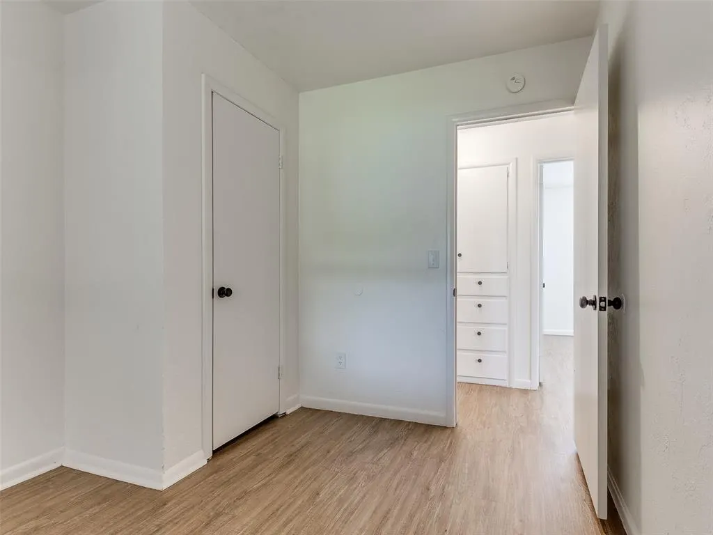 Photo 9 — 2210 SW 52nd Street, Oklahoma City, OK 73119