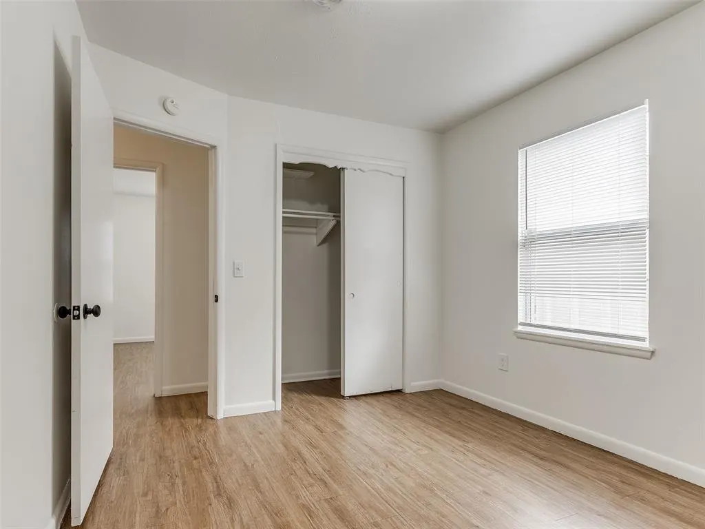Photo 11 — 2210 SW 52nd Street, Oklahoma City, OK 73119