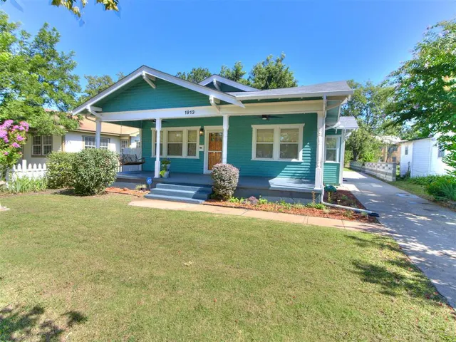 Photo 4 — 1913 NW 16th Street, Oklahoma City, OK 73106