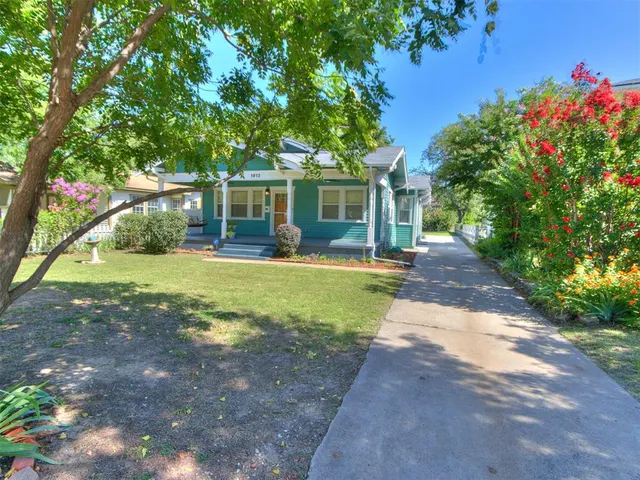 Front exterior — 1913 NW 16th Street, Oklahoma City, OK 73106