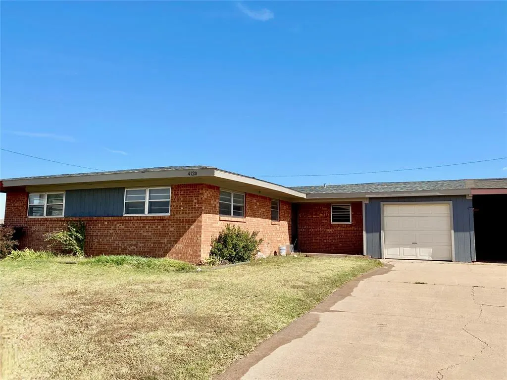 Front exterior — 412 Cherokee Trail B, Burns Flat, OK 73624