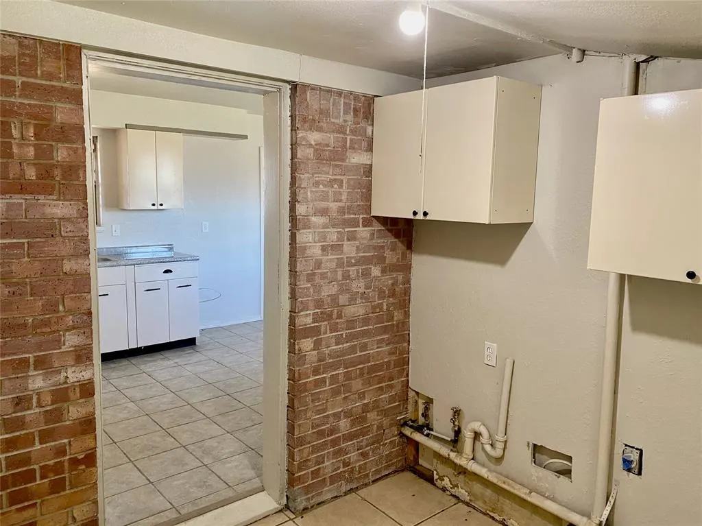 Photo 9 — 412 Cherokee Trail B, Burns Flat, OK 73624