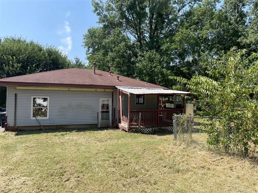 Photo 8 — 210 N Roosevelt Avenue, Shawnee, OK 74801