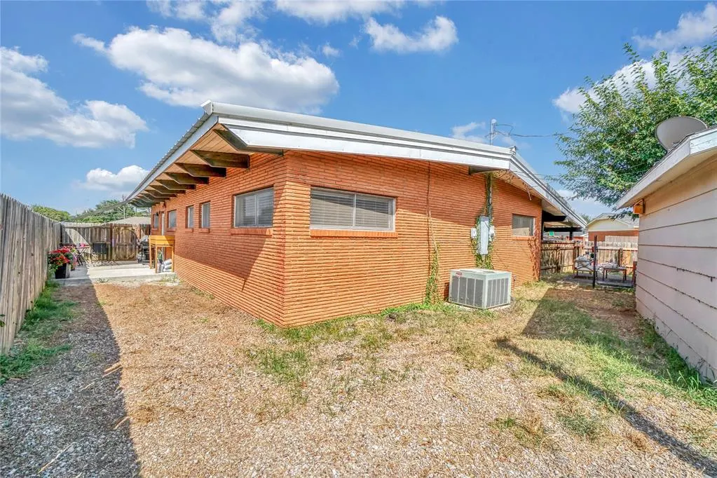 Photo 34 — 1919 Sumner Drive, Altus, OK 73521