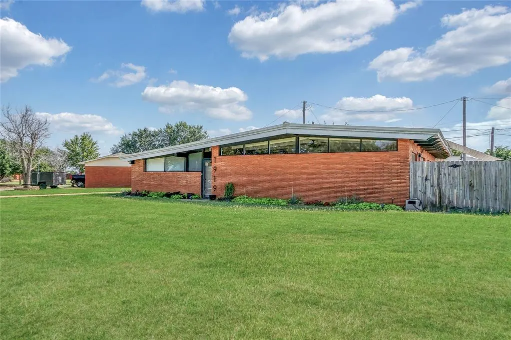 Photo 35 — 1919 Sumner Drive, Altus, OK 73521