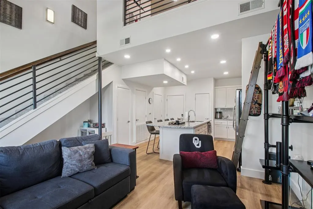 Photo 10 — 401 E Boyd Street 315, Norman, OK 73069