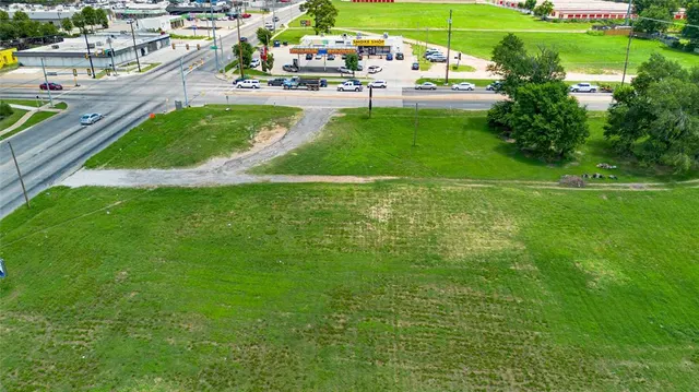 Photo 5 — 1001 N Macarthur Boulevard, Oklahoma City, OK 73127
