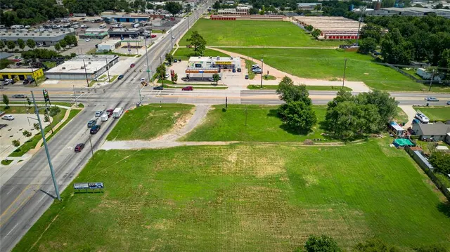 Photo 6 — 1001 N Macarthur Boulevard, Oklahoma City, OK 73127