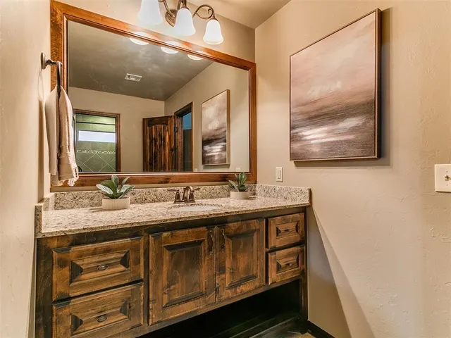Photo 8 — 3909 Wayfield Avenue, Oklahoma City, OK 73179