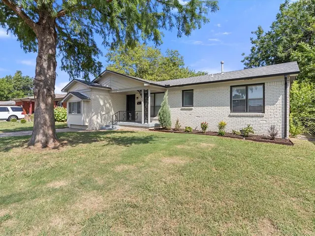 Photo 3 — 6013 NW 55th Street, Warr Acres, OK 73122