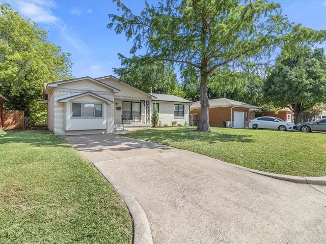 Photo 8 — 6013 NW 55th Street, Warr Acres, OK 73122