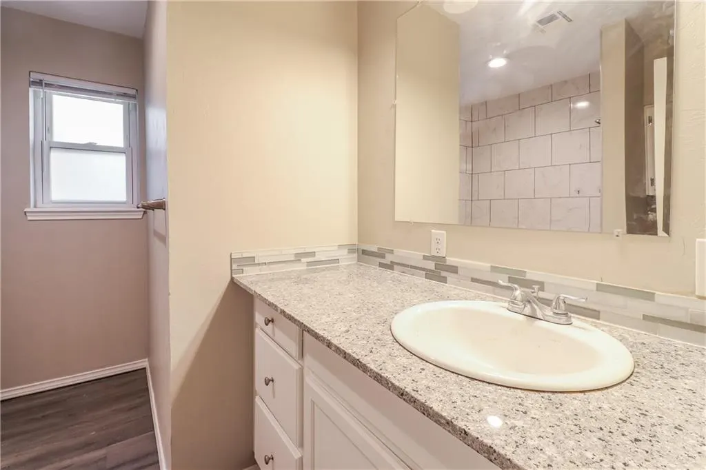 Photo 10 — 1228 NW 105th Street, Oklahoma City, OK 73114