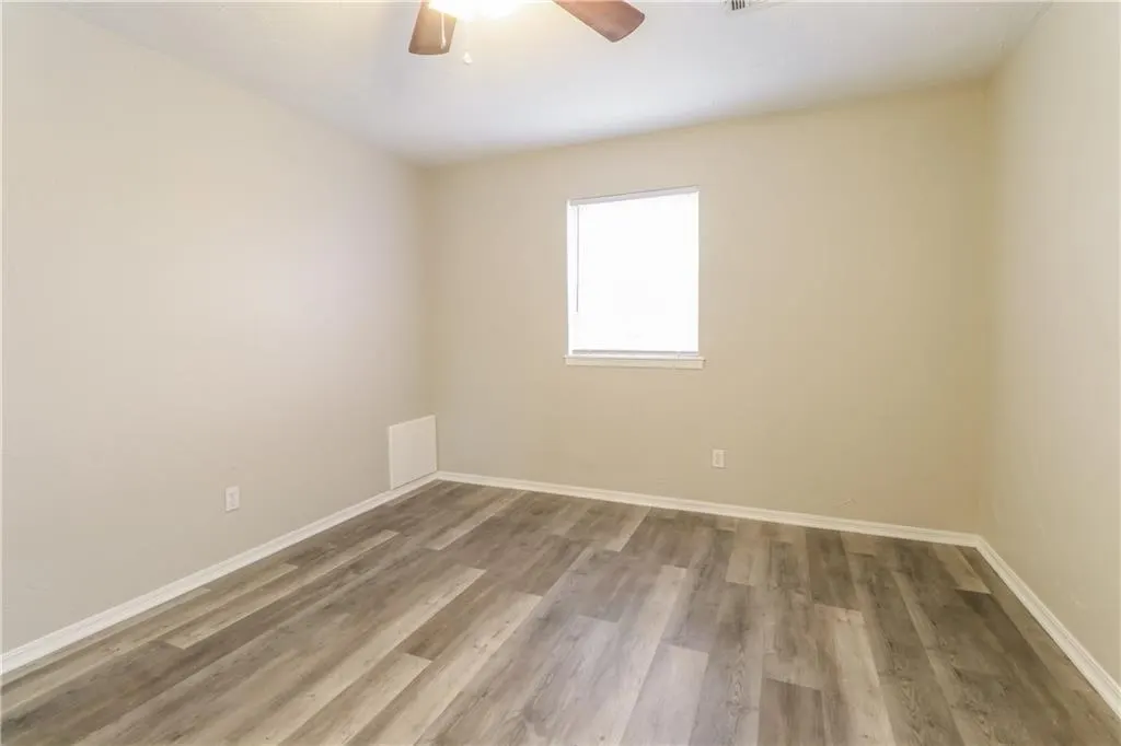 Photo 13 — 1228 NW 105th Street, Oklahoma City, OK 73114