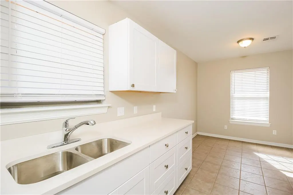 Photo 6 — 916 NW 109th Street, Oklahoma City, OK 73114
