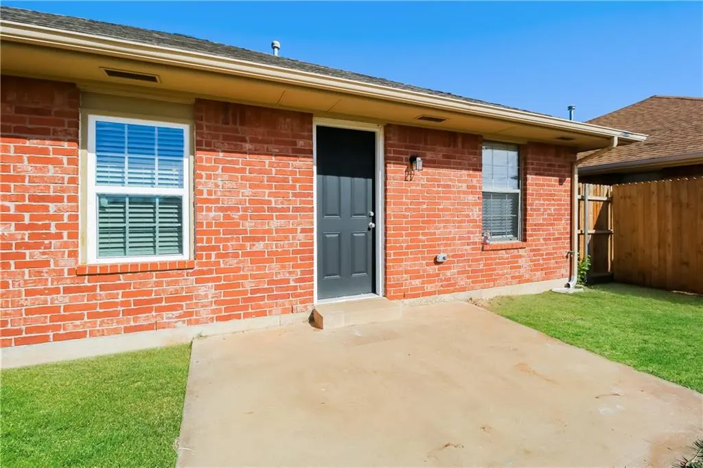 Photo 14 — 916 NW 109th Street, Oklahoma City, OK 73114