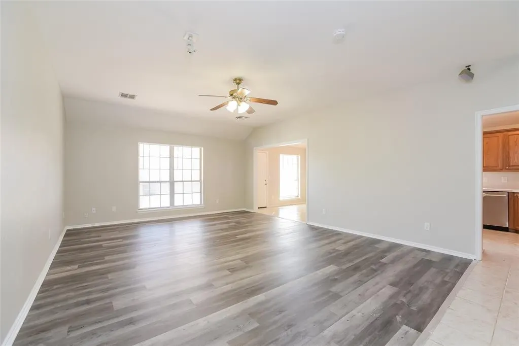 Photo 2 — 430 NE 23rd Terrace, Newcastle, OK 73065